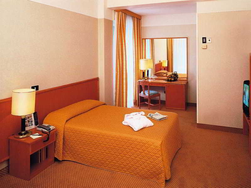 Hotel Tiberius Rimini Ngoại thất bức ảnh